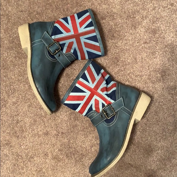 Shoe Dazzle Shoes - Shoe dazzle women’s zippered ankle boots